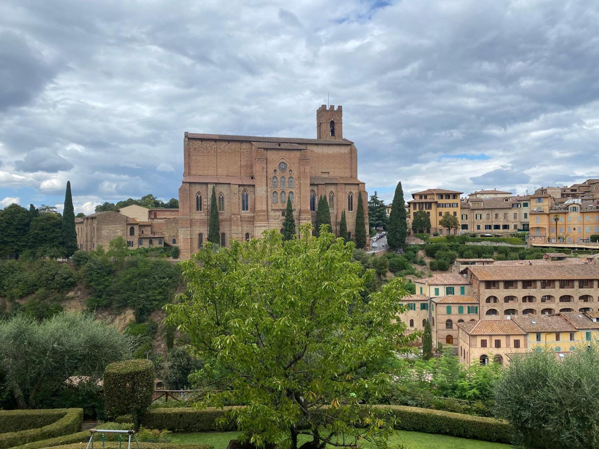 Loft Vicolo Di Vallepiatta 2 Min Piazza Del Campo Con Parcheggio Siena Exterior photo